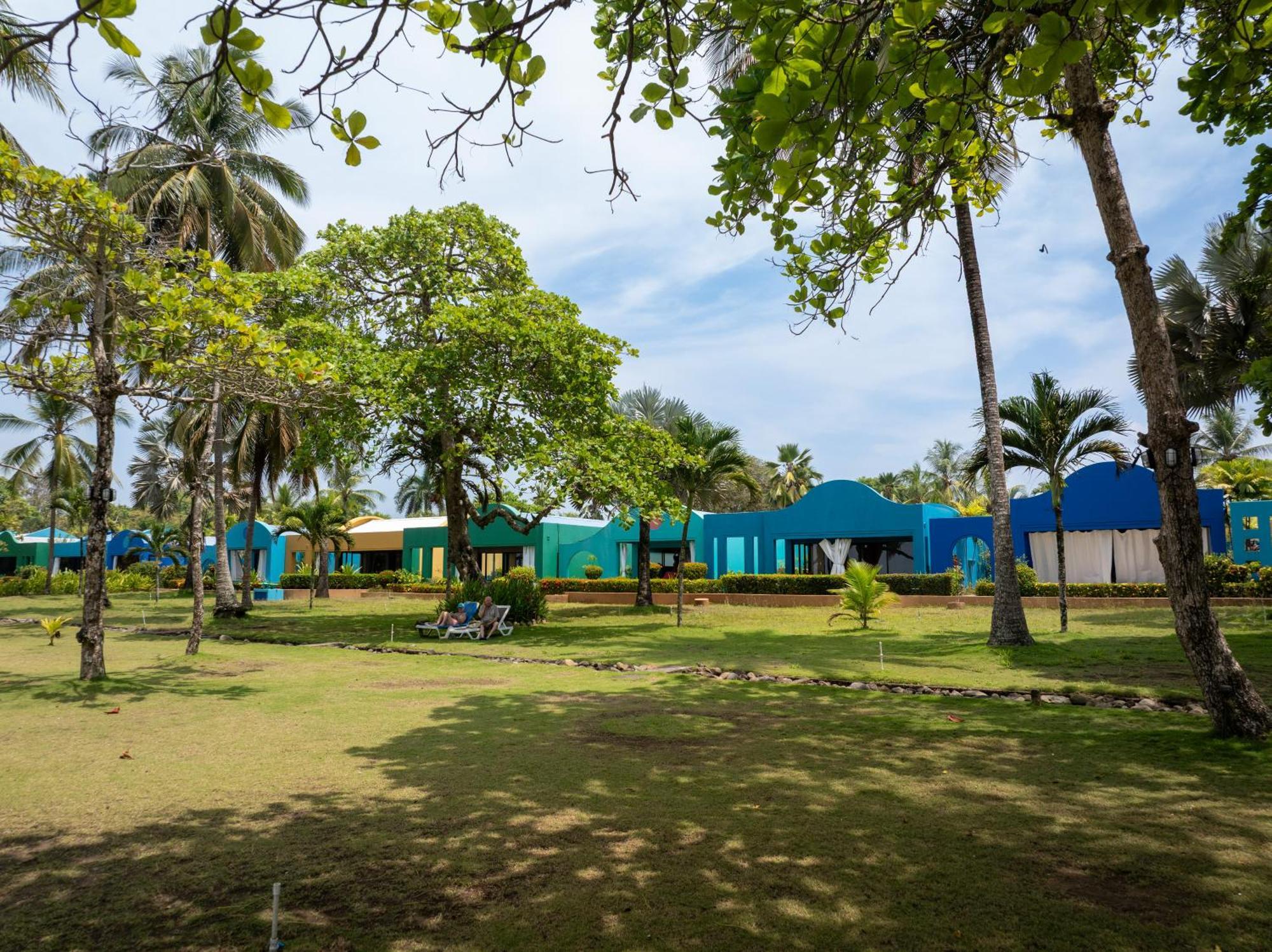 Alma Del Pacifico Hotel & Spa Esterillos Este Exterior photo